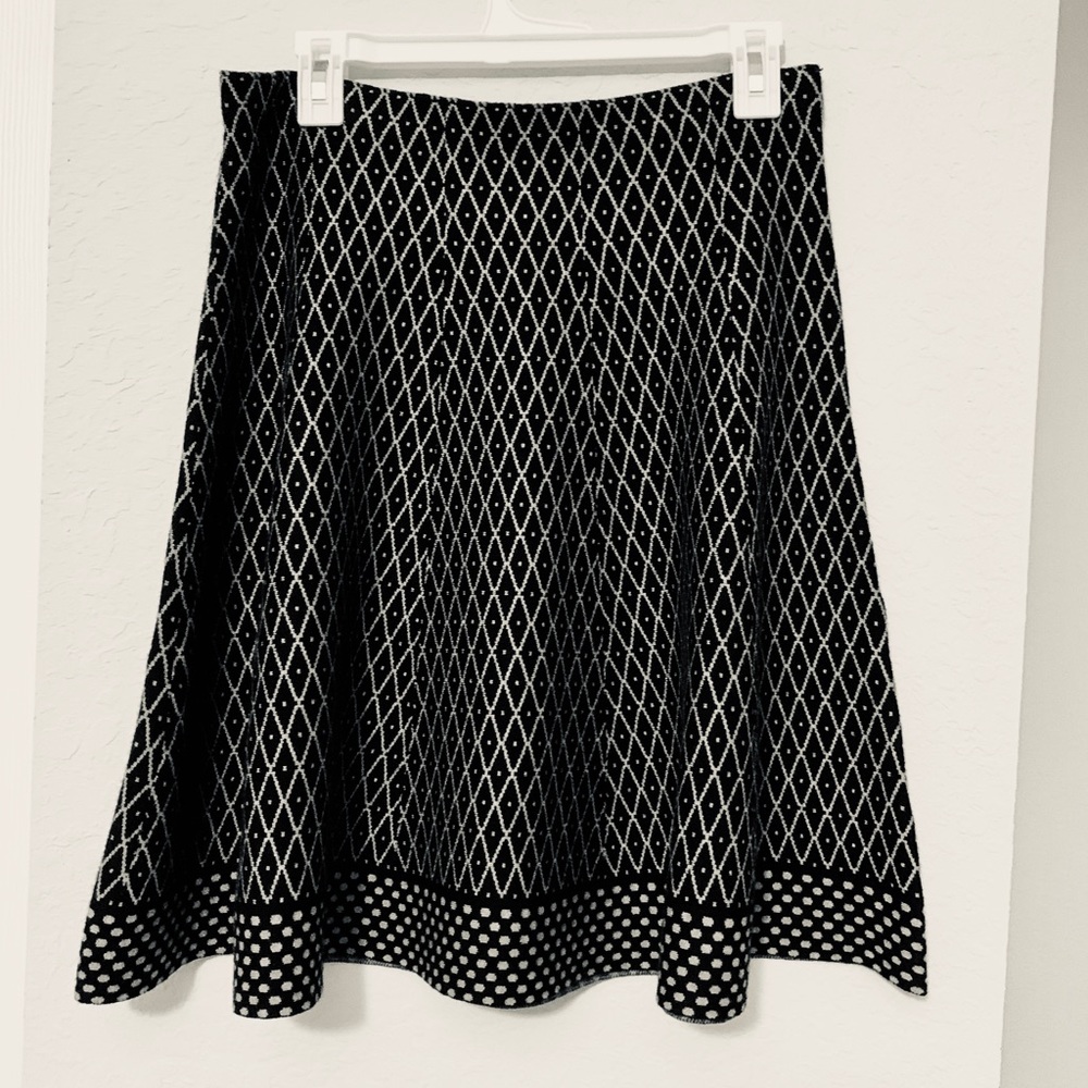 Skirt - Picture 3 of 7
